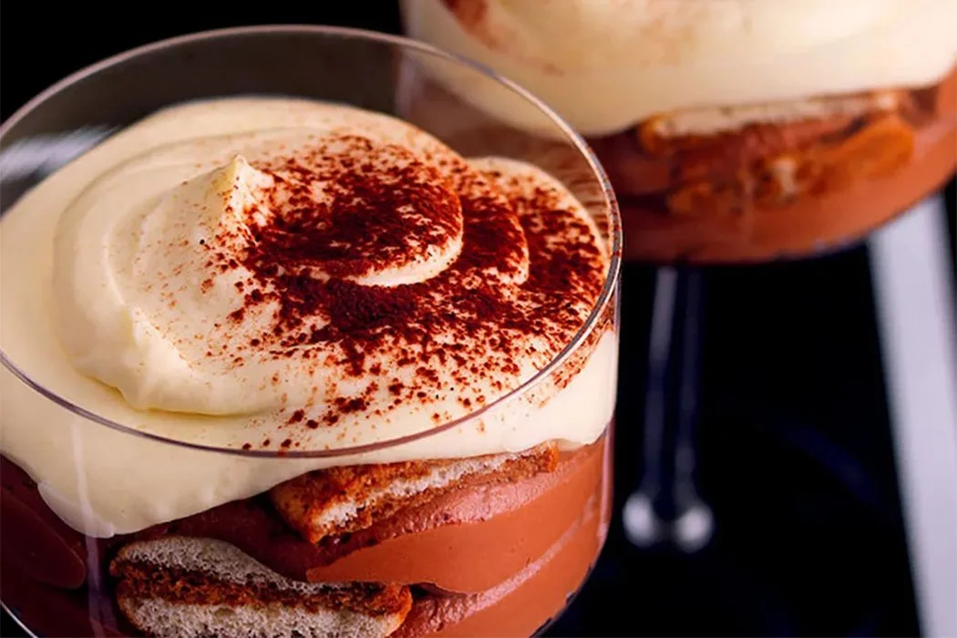 Tiramisù al cioccolato, un dolce italiano semplice e delizioso