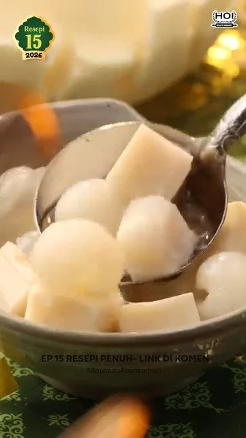 Delicious Longan Pudding topped with fresh longan fruit