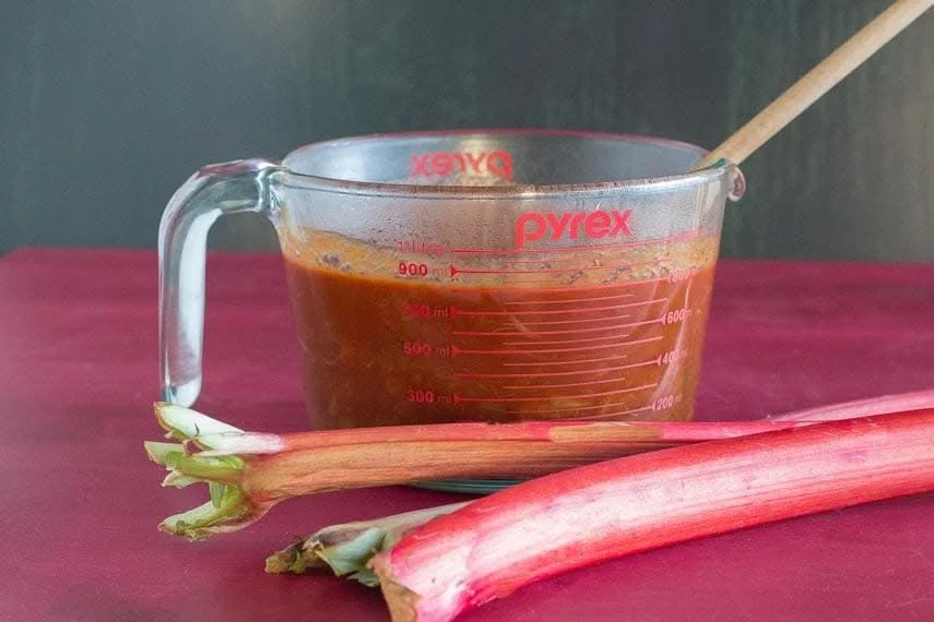 Low FODMAP rhubarb BBQ sauce for enhancing savory dishes