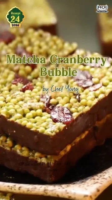 Matcha Cranberry Bubble drink with vibrant colors and bubbles