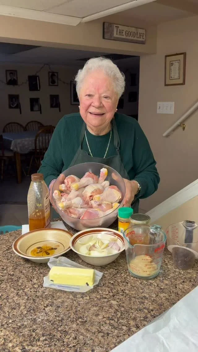 Pollo al miele tostato preparato secondo la ricetta della Nonna
