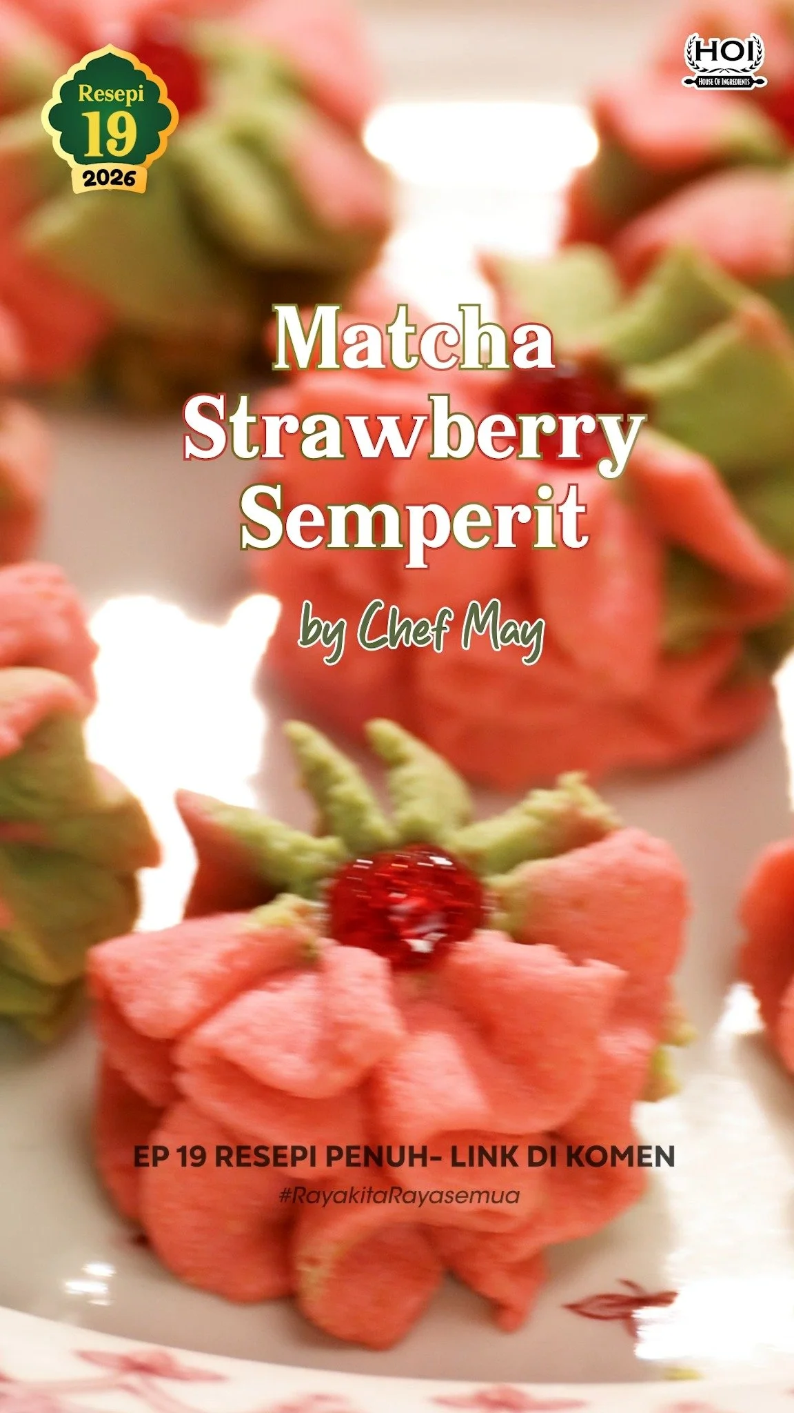 Delicious Semperit cookies filled with Matcha and Strawberry flavors.