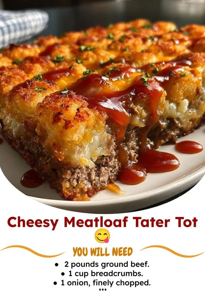 Cheesy meatloaf topped with crispy tater tots on a plate